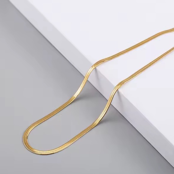 Gold Chain Necklaces For Women Men minimalist - Picture 6 of 7